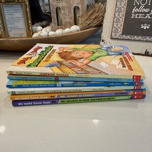 Lot of 6 Transitional Chapter Books for Kids